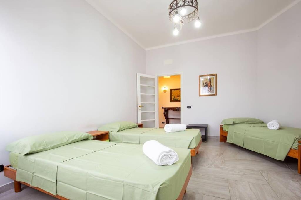 Ferienhaus Xxl Extra Comfort - Bed & Beers Roma, Metro A-c Rom
